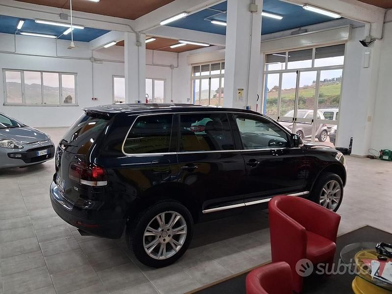 Usata VW Touareg Exclusive 174 CV (127 kW) 2008 Nero SUV