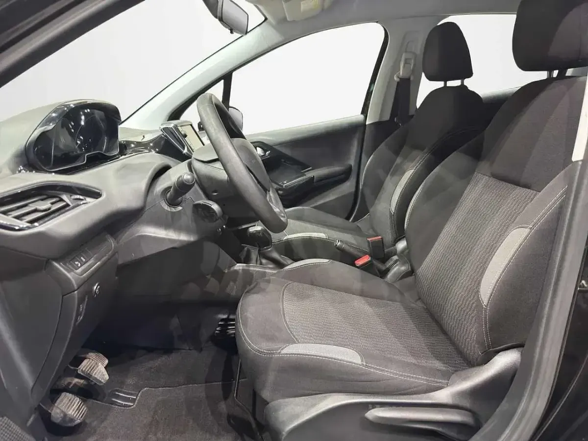 Usata Peugeot 208 Active 82 CV (60 kW) 2016 Sun Utilitaria
