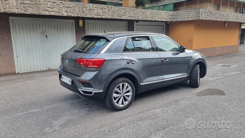 Usata VW T-Roc Style 150 CV (110 kW) 2018 Grigio SUV