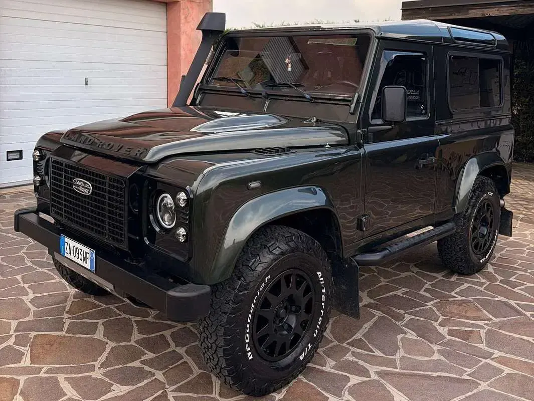 Usata Land Rover Defender 122 CV (89 kW) 2008 Station wagon