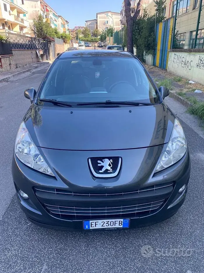 Usata Peugeot 207 68 CV (50 kW) 2011 Grigio Berlina