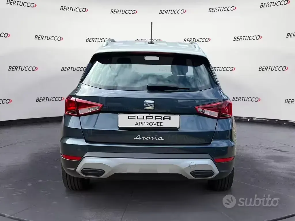 Usata Seat Arona Xperience 95 CV (69 kW) 2024 Verde SUV