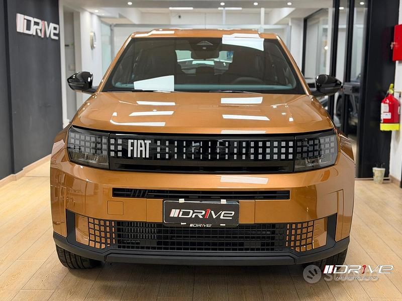 Nuova Fiat Grande Panda Icon 110 CV (80 kW) 2025 Bronzo Utilitaria