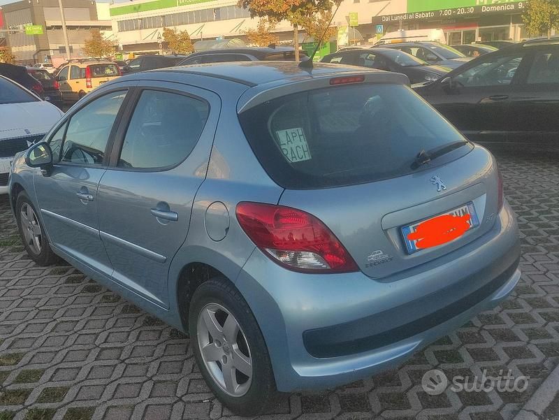Usata Peugeot 207 70 CV (51 kW) 2010 Grigio Berlina
