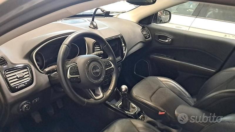 Usata Jeep Compass 140 CV (102 kW) 2019 Grigio SUV