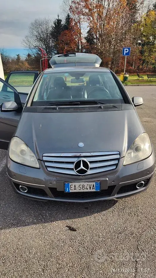 Usata Mercedes A180 Avantgarde 109 CV (80 kW) 2010 Grigio Berlina