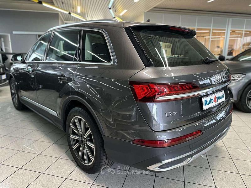 Usata Audi Q7 Business 286 CV (210 kW) 2022 Grigio scuro SUV
