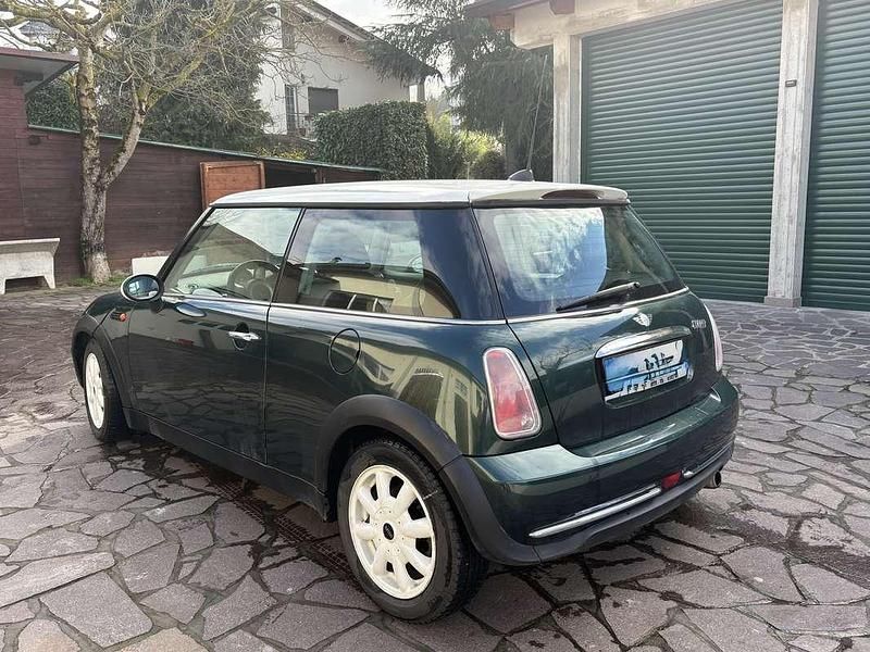 Usata Mini Cooper 116 CV (85 kW) 2004 Verde Utilitaria
