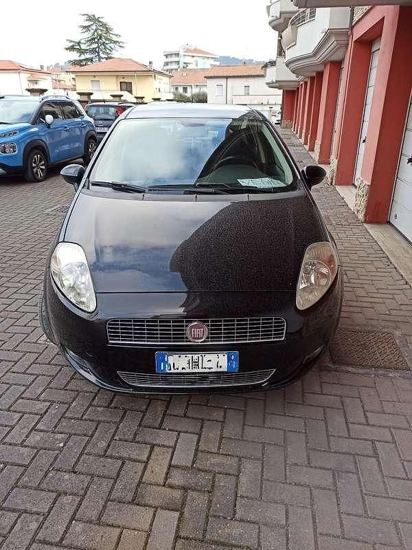 Usata Fiat Grande Punto 65 CV (47 kW) 2009 Nero Utilitaria