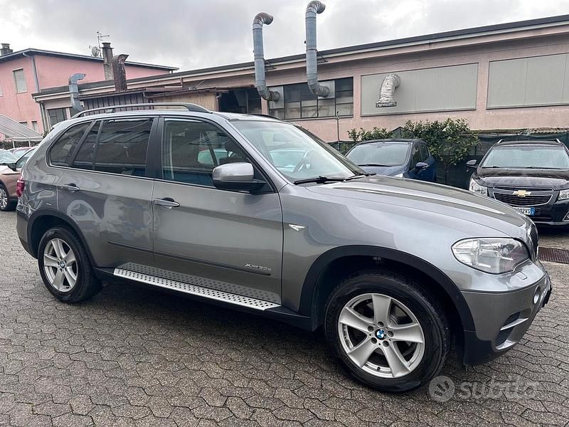 Usata BMW X5 245 CV (180 kW) 2012 Grigio SUV