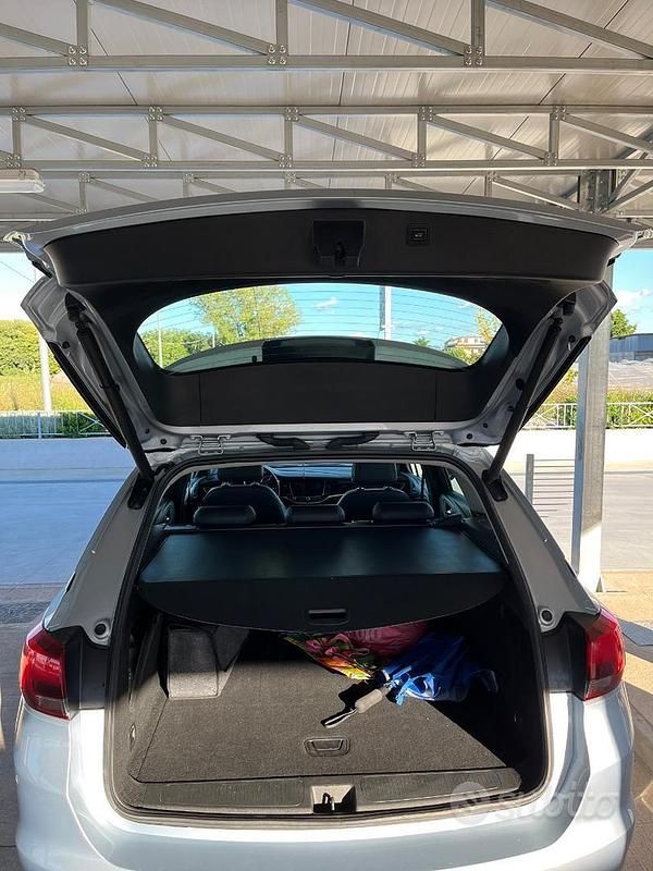 Usata Opel Astra 110 CV (80 kW) 2017 Grigio Station wagon