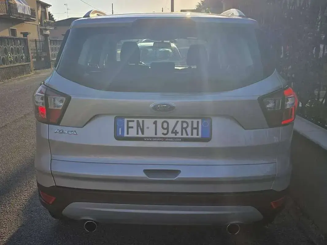 Usata Ford Kuga Business Edition 120 CV (88 kW) 2018 Argento SUV