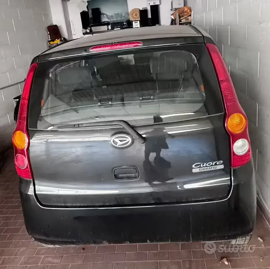 Usata Daihatsu Cuore 69 CV (50 kW) 2009 Nero Utilitaria