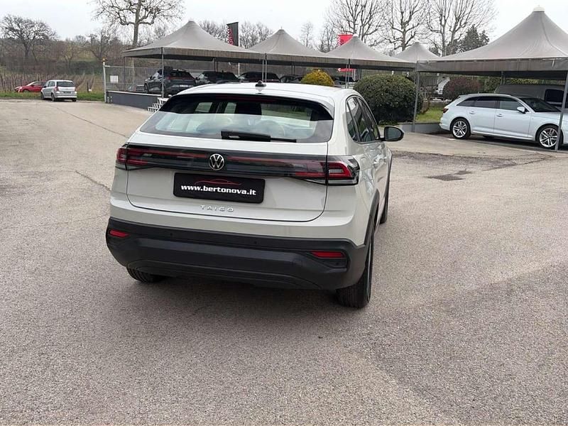 Usata VW Taigo Life 116 CV (85 kW) 2024 Grigio SUV