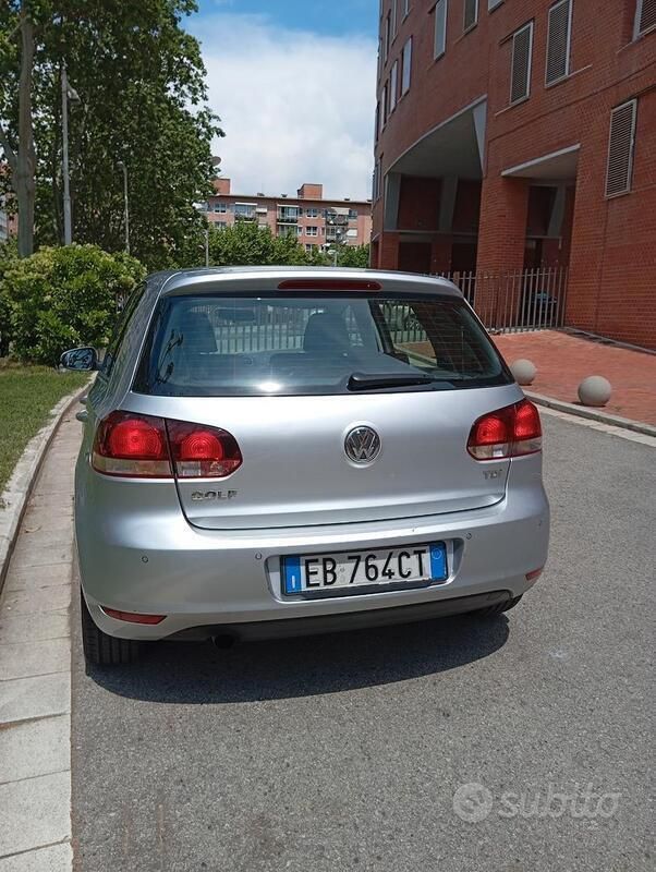 Usata VW Golf VI Highline 105 CV (77 kW) 2010 Grigio Utilitaria