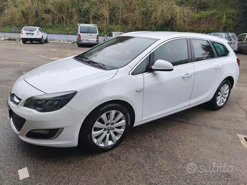 Usata Opel Astra Cosmo 110 CV (80 kW) 2016 Bianco Station wagon
