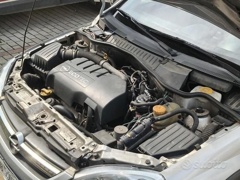 Occasion Opel Corsa 69 ch (50 kW) 2006 Gris Citadine