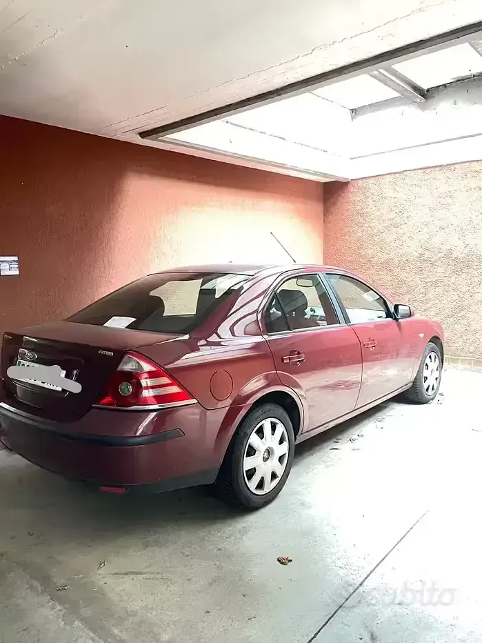 Usata Ford Mondeo 115 CV (84 kW) 2005 Viola Berlina