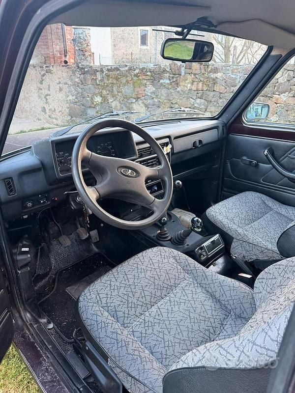 Usata Lada niva 80 CV (58 kW) 2007 SUV