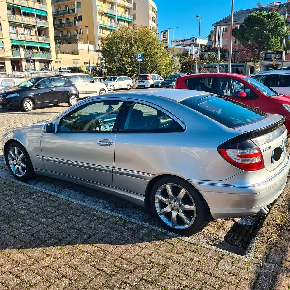 Usata Mercedes C220 Avantgarde 2004 Grigio Coupé