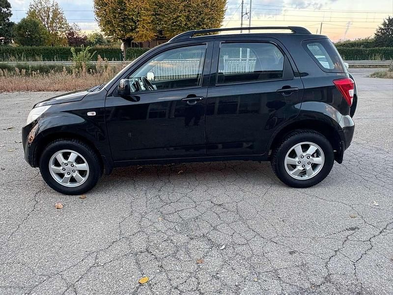 Usata Daihatsu Terios 105 CV (77 kW) 2008 Nero SUV