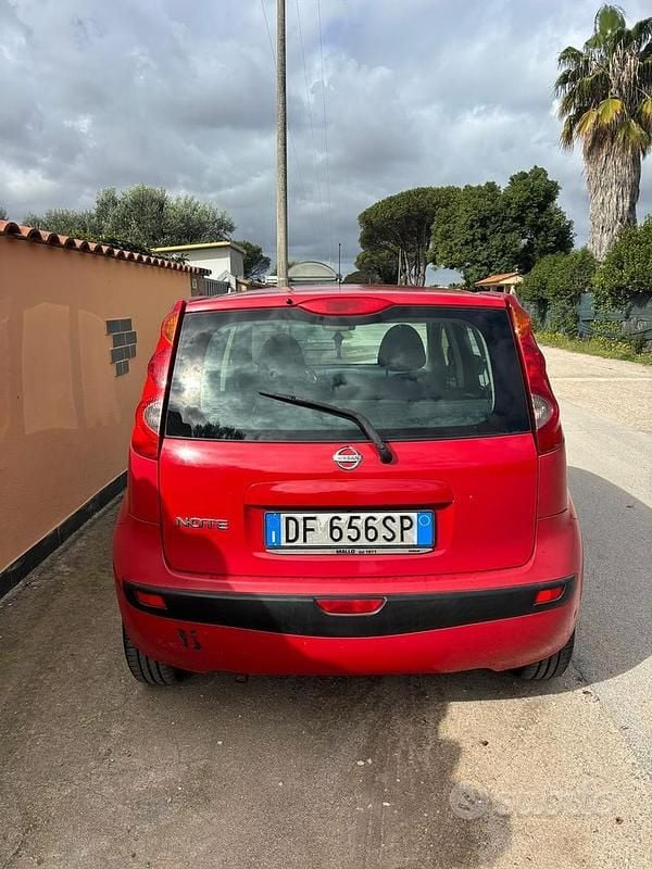 Usata Nissan Note 88 CV (64 kW) 2007 Rosso Berlina