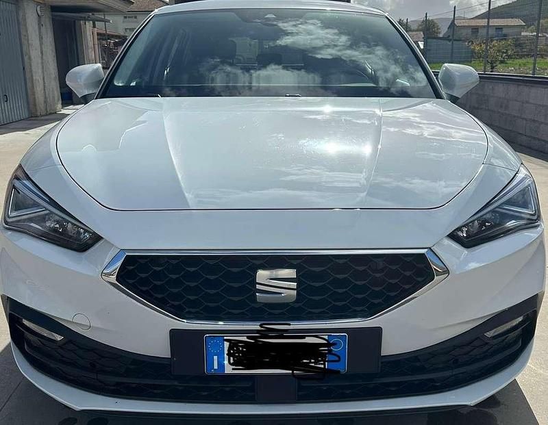 Usata Seat Leon Style 150 CV (110 kW) 2021 Bianco Berlina
