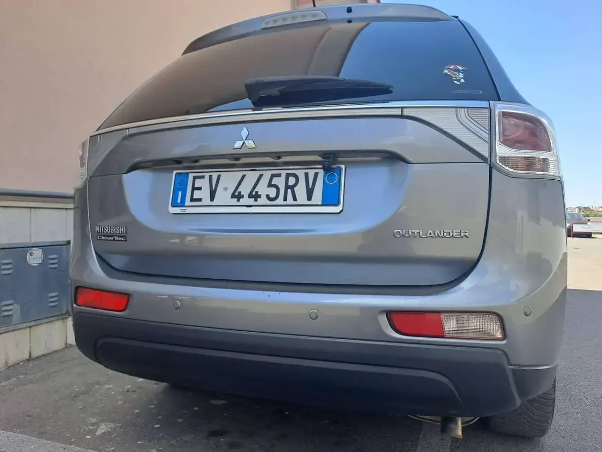 Usata Mitsubishi Outlander Intense 150 CV (110 kW) 2014 Beige SUV