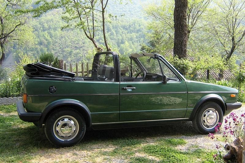 Usata VW Golf 70 CV (51 kW) 1982 Verde Cabrio