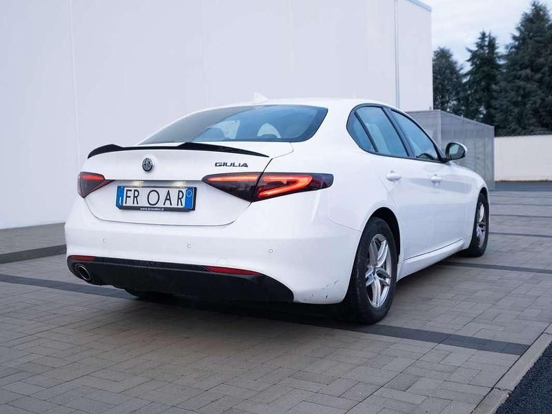 Usata Alfa Romeo Giulia 160 CV (117 kW) 2018 Bianco Berlina