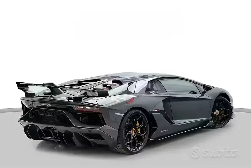 Nuova Lamborghini Aventador 770 CV (566 kW) 2026 Grigio Coupé