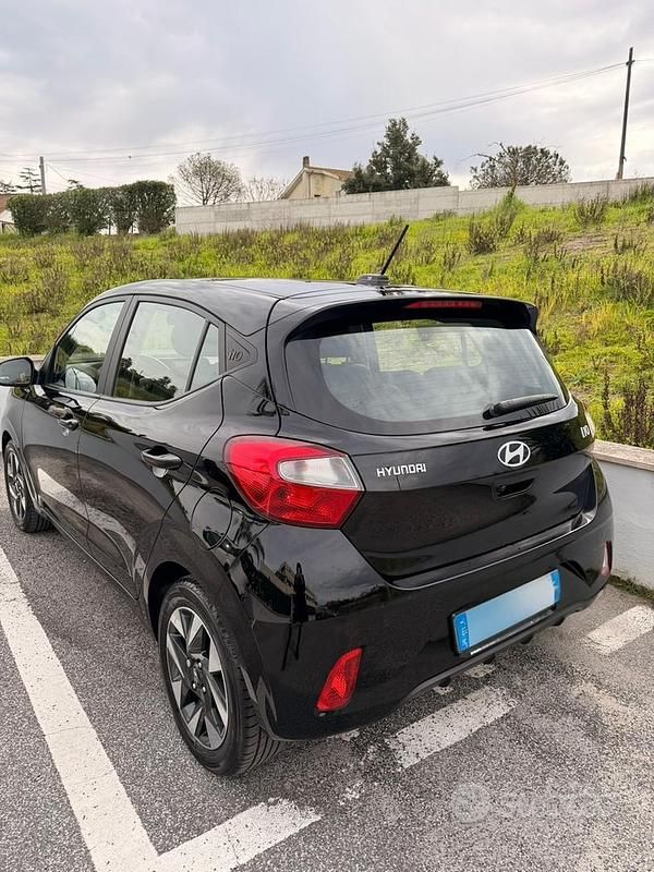 Usata Hyundai i10 67 CV (49 kW) 2024 Nero Utilitaria