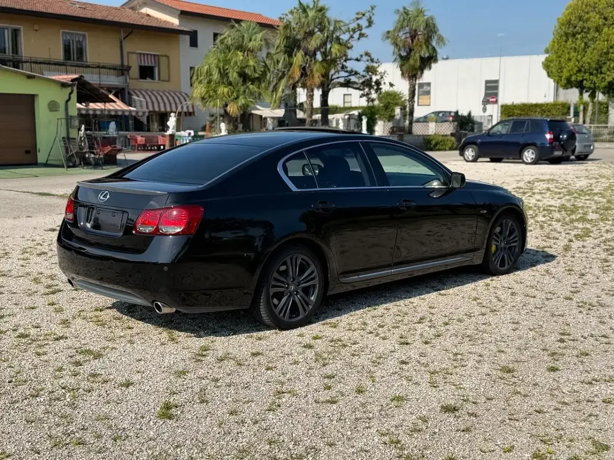 Usata Lexus GS450H Ambassador 296 CV (217 kW) 2007 Nero Berlina