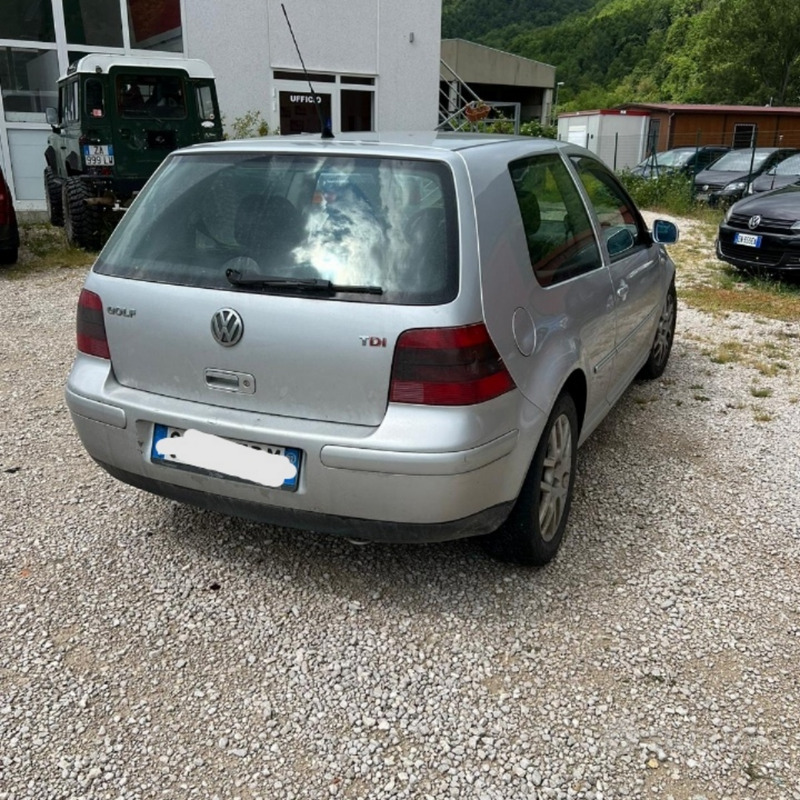 Usato 2001 VW Golf IV 1.9 Diesel 130 CV (2.000 €)