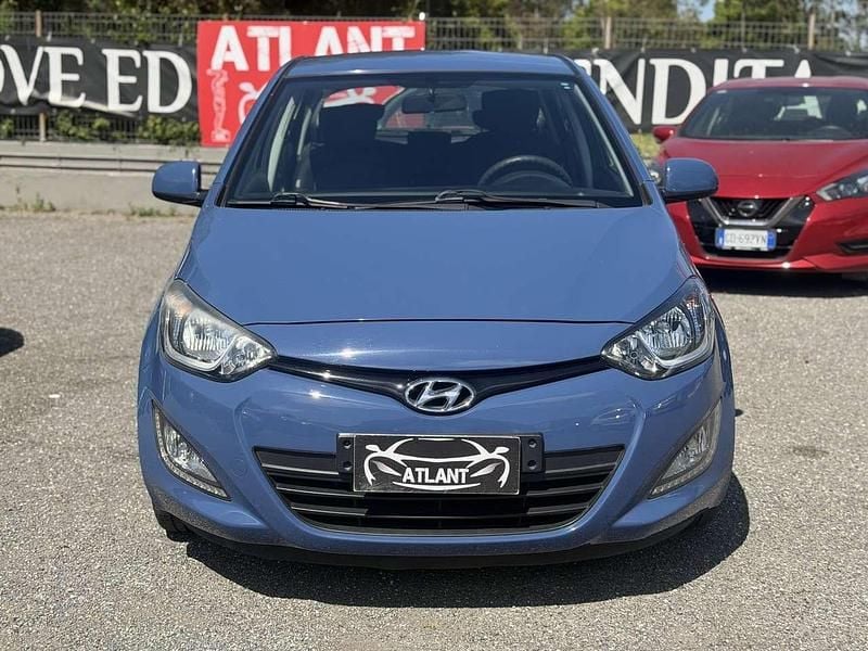 Usata Hyundai i20 Classic 99 CV (72 kW) 2014 Blu/azzurro Utilitaria