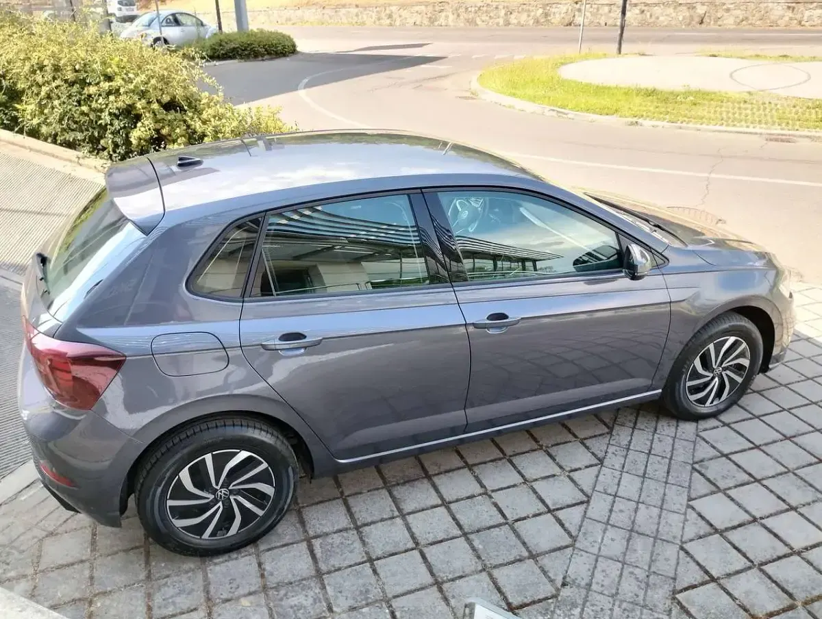 Usata VW Polo Life 95 CV (69 kW) 2025 Grigio Utilitaria