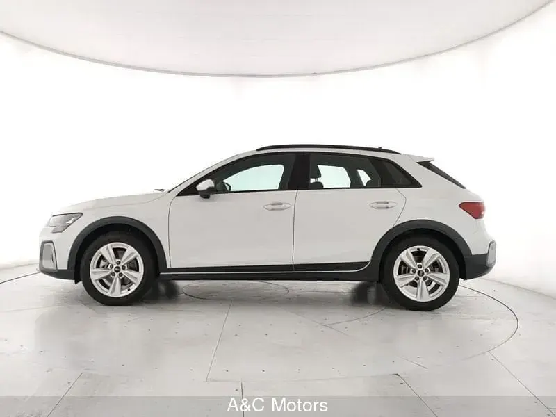 Nuova Audi A3 Business 150 CV (110 kW) 2026 Bianco