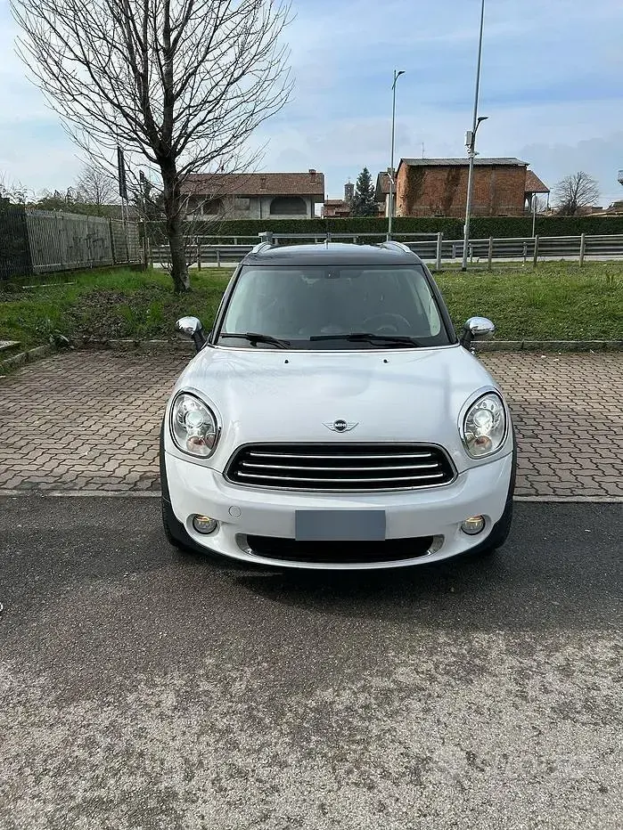 Usata Mini Countryman 111 CV (81 kW) 2014 Bianco SUV