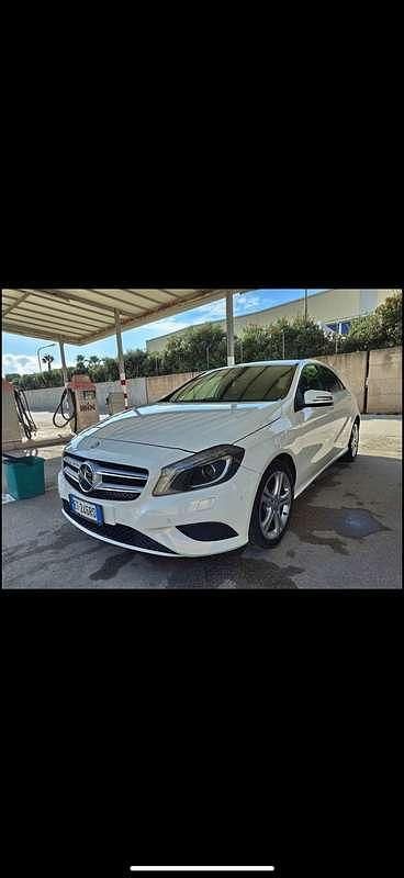 Usata Mercedes A180 Premium 109 CV (80 kW) 2014 Berlina