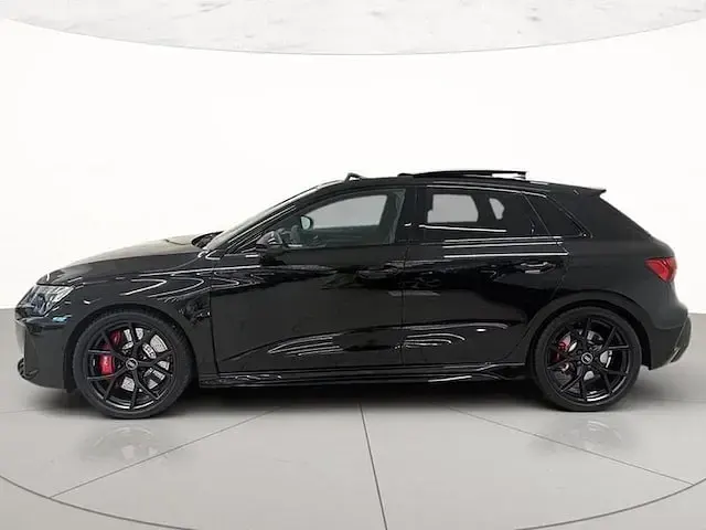 Nuova Audi RS3 Sportback Comfort 400 CV (294 kW) 2026 Nero mythos metallizzato Utilitaria