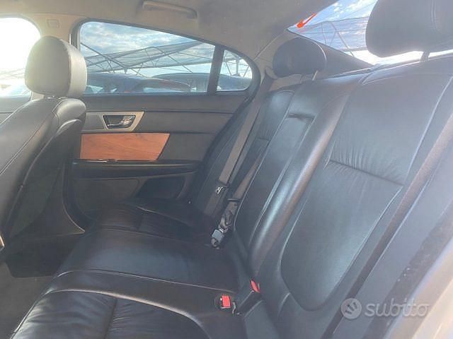 Usata Jaguar XF Premium Luxury 207 CV (152 kW) 2008 Grigio Berlina