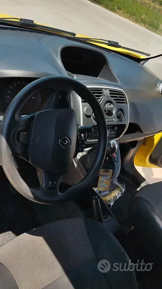 Usata Renault Kangoo 110 CV (80 kW) 2019 Giallo Monovolume