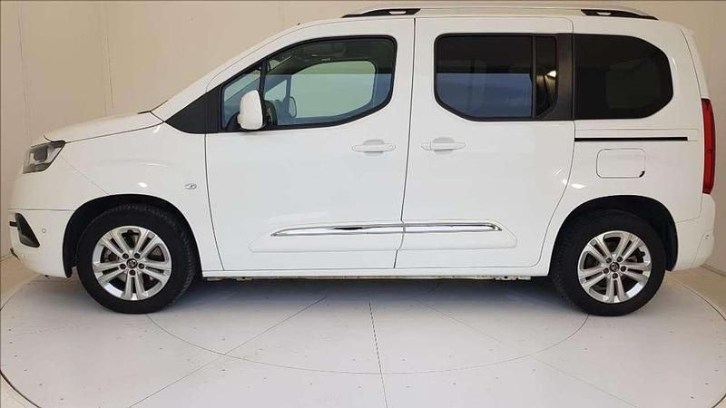 Usata Toyota Proace Verso City 131 CV (96 kW) 2021 Bianco pastello Station wagon