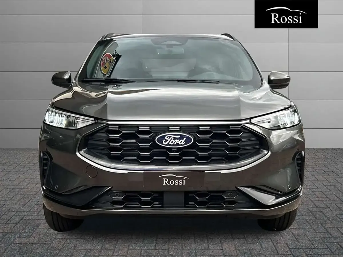 Nuova Ford Kuga ST-Line 242 CV (177 kW) 2026 Magnetic grey SUV