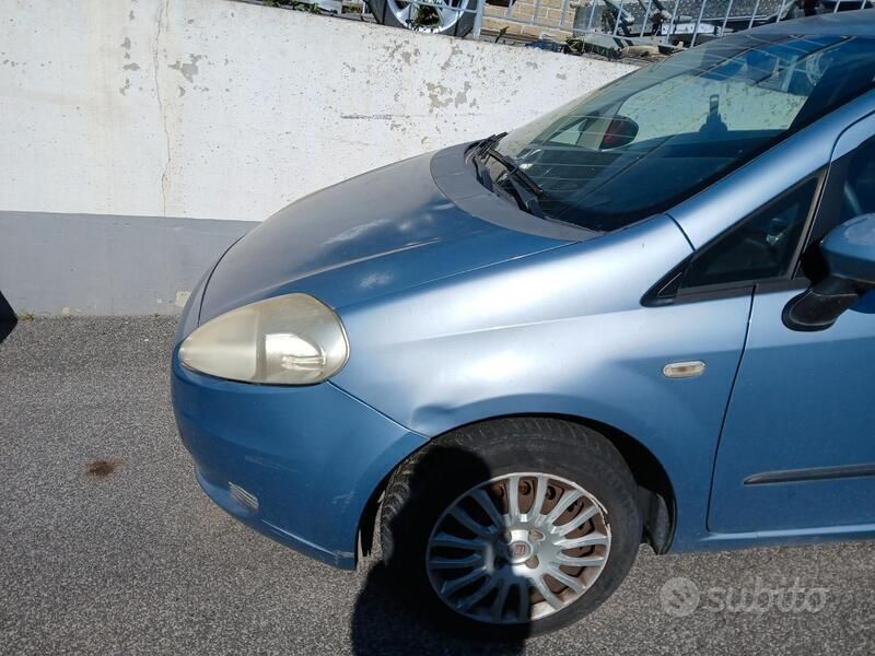 Usata Fiat Grande Punto 90 CV (66 kW) 2009 Blu Utilitaria