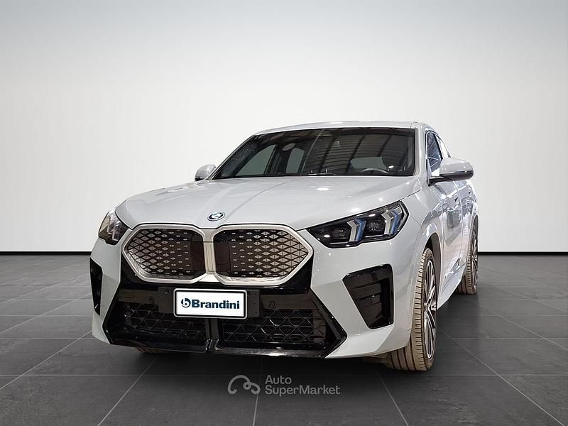 Usata BMW iX2 150 kW (204 CV) 2025 Gray SUV