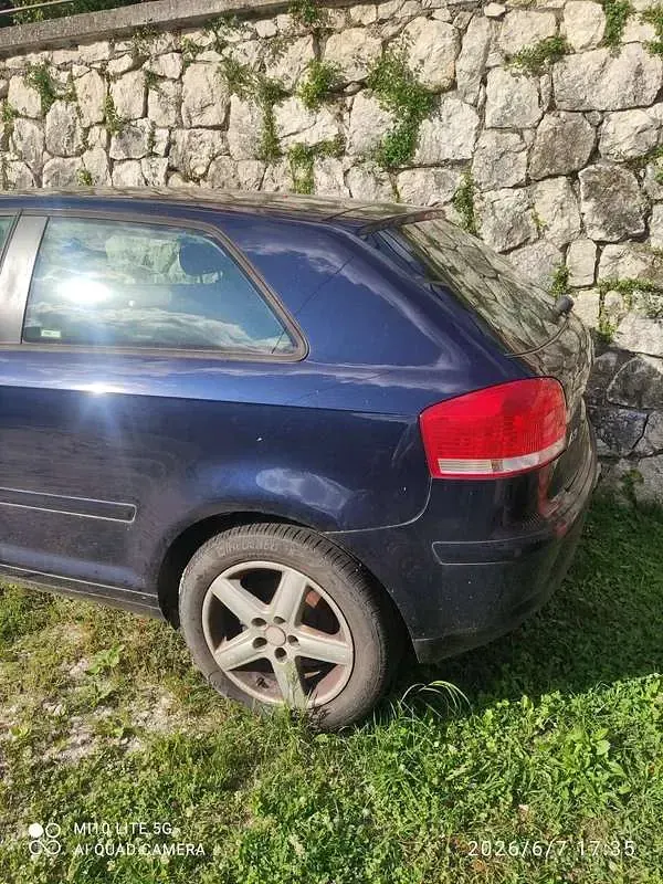Usata Audi A3 Ambiente 105 CV (77 kW) 2004 Blu/azzurro Utilitaria