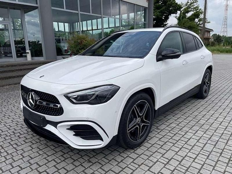 Bianco polare Usata 2024 Mercedes GLA200 Advanced Plus SUV | 44.800 € (Cara) - Immagine 1/4