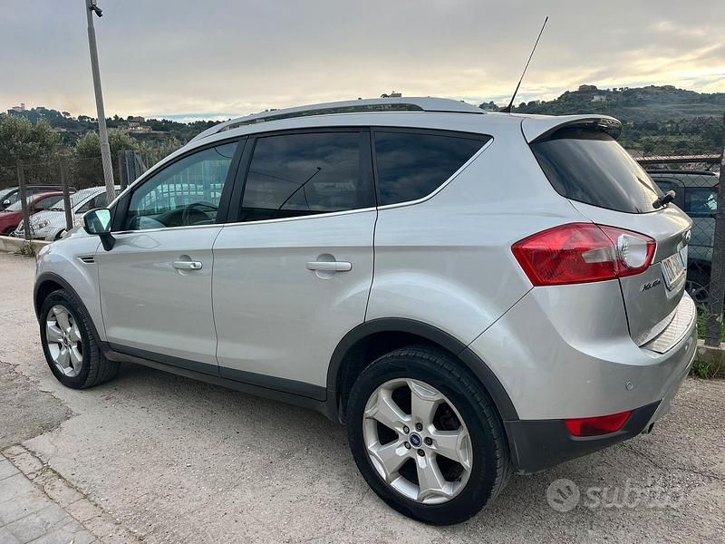 Usata Ford Kuga Titanium 136 CV (100 kW) 2009 Grigio SUV
