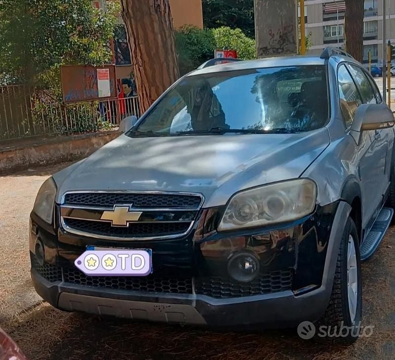 Usata Chevrolet Captiva 2007 Grigio SUV